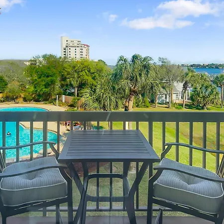 Pirates Bay B303 Apartment